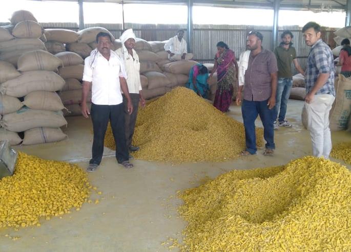 Market for turmeric growers in Manora | मानोऱ्यातील हळद उत्पादकांना हक्काची बाजारपेठ Market for turmeric growers in Manora | मानोऱ्यातील हळद उत्पादकांना हक्काची बाजारपेठ