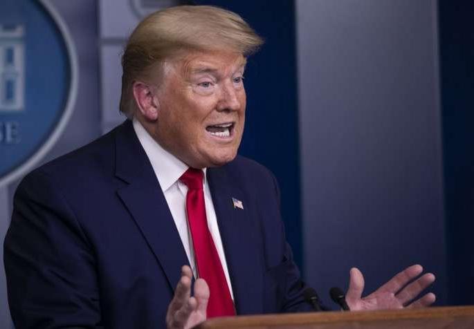 Trump's shock at the start of the new year; Big decision on work visa | नववर्षाच्या सुरूवातीलाच ट्रम्प यांचा झटका; वर्क व्हिसाबाबत घेतला मोठा निर्णय Trump's shock at the start of the new year; Big decision on work visa | नववर्षाच्या सुरूवातीलाच ट्रम्प यांचा झटका; वर्क व्हिसाबाबत घेतला मोठा निर्णय