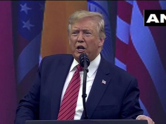 howdy modi PM Modi stands claps as Donald Trump raises radical Islamic terrorism | Howdy Modi: इस्लामिक कट्टरतावादाचा एकत्र सामना करू; ट्रम्प यांचा पाकिस्तानवर निशाणा howdy modi PM Modi stands claps as Donald Trump raises radical Islamic terrorism | Howdy Modi: इस्लामिक कट्टरतावादाचा एकत्र सामना करू; ट्रम्प यांचा पाकिस्तानवर निशाणा