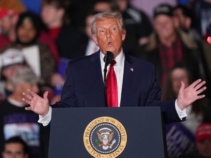 Opposition to Trump's tariffs in America; Proposal to abolish 50% tariffs on India | ट्रम्प यांच्या टॅरिफला अमेरिकेतच विरोध; भारतावरील ५०% टॅरिफ रद्द करण्याचा प्रस्ताव Opposition to Trump's tariffs in America; Proposal to abolish 50% tariffs on India | ट्रम्प यांच्या टॅरिफला अमेरिकेतच विरोध; भारतावरील ५०% टॅरिफ रद्द करण्याचा प्रस्ताव