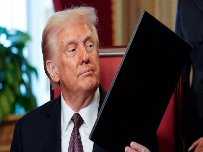 First they imposed tariffs, then they withdrew; What is Donald Trump worried about? Billion dollar game | आधी शुल्क लादले, मग माघार घेतली; डोनाल्ड ट्रम्प यांना कशाची चिंता? अब्जो डॉलर्सचा खेळ... First they imposed tariffs, then they withdrew; What is Donald Trump worried about? Billion dollar game | आधी शुल्क लादले, मग माघार घेतली; डोनाल्ड ट्रम्प यांना कशाची चिंता? अब्जो डॉलर्सचा खेळ...