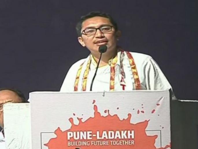 Politics is not 'dirty ': ladakh MP Namgyal | राजकारण ‘अस्पृश्य’ नाही : लडाखचे युवा खासदार नामग्याल Politics is not 'dirty ': ladakh MP Namgyal | राजकारण ‘अस्पृश्य’ नाही : लडाखचे युवा खासदार नामग्याल