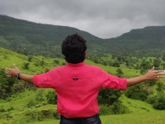 Tejas Barve is a great cricketer and singer, he is currently working in the series | मराठी चित्रपटसृष्टीतील हा अभिनेता आहे उत्तम क्रिकेटपटू व गायक, सध्या करतोय मालिकेत काम Tejas Barve is a great cricketer and singer, he is currently working in the series | मराठी चित्रपटसृष्टीतील हा अभिनेता आहे उत्तम क्रिकेटपटू व गायक, सध्या करतोय मालिकेत काम