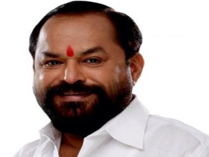 Shivsena MLA Tukaram Katane tried to attack the sword | शिवसेना आमदार तुकाराम कातेंवर तलवार हल्ल्याचा प्रयत्न Shivsena MLA Tukaram Katane tried to attack the sword | शिवसेना आमदार तुकाराम कातेंवर तलवार हल्ल्याचा प्रयत्न