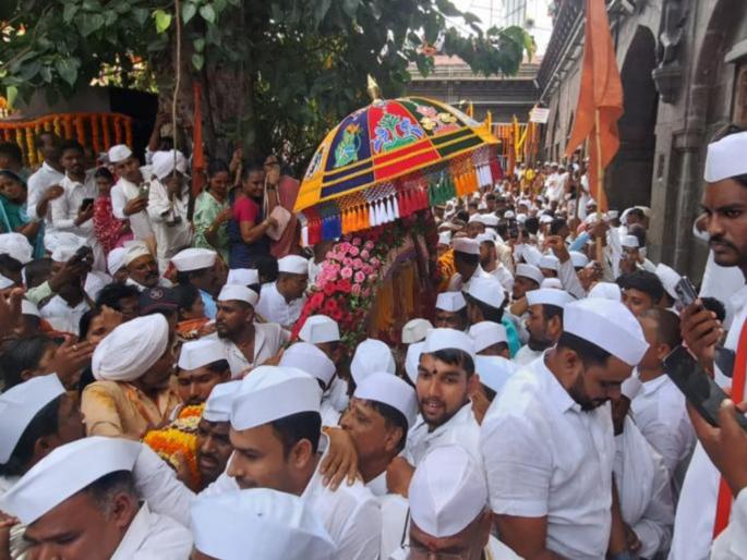 Dehu ready for sant tukaram maharaj palakhi sohala | Sant Tukaram Maharaj palkhi 2025: 'ज्ञानोबा तुकाराम'चा जयघोष; तुकोबांच्या पालखी प्रस्थानासाठी देहूनगरी सज्ज Dehu ready for sant tukaram maharaj palakhi sohala | Sant Tukaram Maharaj palkhi 2025: 'ज्ञानोबा तुकाराम'चा जयघोष; तुकोबांच्या पालखी प्रस्थानासाठी देहूनगरी सज्ज