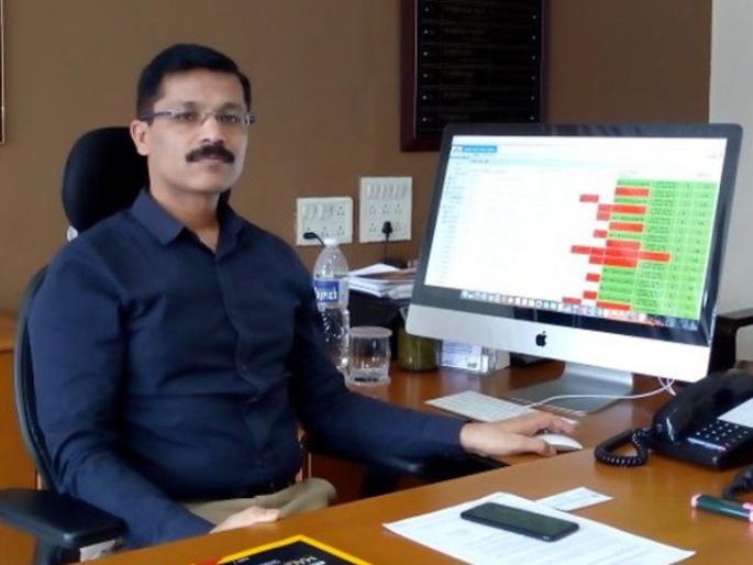 Master Plan for Freeing Hotspot Corona: Concept of Municipal Commissioner | हॉटस्पॉट कोरोनामुक्त करण्यासाठी मास्टर प्लॅन : मनपा आयुक्तांची संकल्पना Master Plan for Freeing Hotspot Corona: Concept of Municipal Commissioner | हॉटस्पॉट कोरोनामुक्त करण्यासाठी मास्टर प्लॅन : मनपा आयुक्तांची संकल्पना