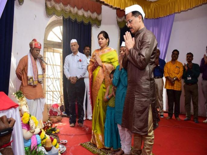 Finally, Bappa Devi was elected in Nashik municipal corporation | अखेर नाशिक महापालिकेत बाप्पा झाले विराजमान Finally, Bappa Devi was elected in Nashik municipal corporation | अखेर नाशिक महापालिकेत बाप्पा झाले विराजमान