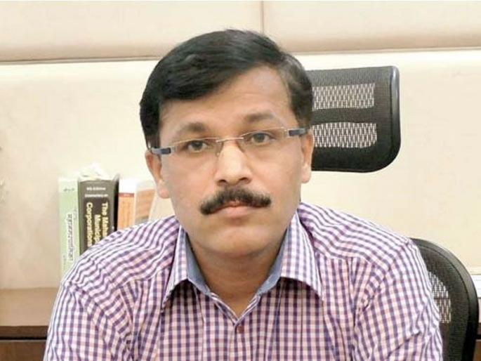 Tukaram Mundhe emerged as hero after CM devendra fadnavis strong support | ...अन् तुकाराम मुंढे उजळून निघाले! Tukaram Mundhe emerged as hero after CM devendra fadnavis strong support | ...अन् तुकाराम मुंढे उजळून निघाले!