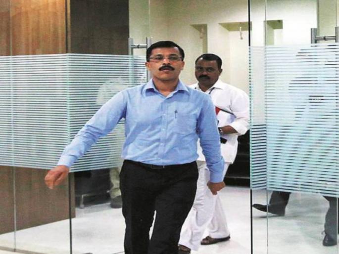 Direct suspension if the doctor is not present at the hospital at night As soon as he took office tukaram Mundhe burst | रुग्णालयात रात्री डॉक्टर उपस्थित नसल्यास थेट निलंबन; पदभार स्वीकारताच मुंढेंचा धडाका Direct suspension if the doctor is not present at the hospital at night As soon as he took office tukaram Mundhe burst | रुग्णालयात रात्री डॉक्टर उपस्थित नसल्यास थेट निलंबन; पदभार स्वीकारताच मुंढेंचा धडाका