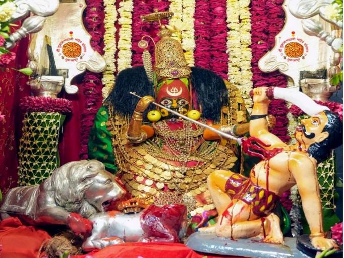 Slaughter of Mahishasura after eight days of conflict; Mahishasurmardini form of Tuljabhavani appeared | आठ दिवसांच्या द्वंद्वानंतर तुळजाभवानीचे महिषासुरमर्दिनी रूप प्रकटले, महिषासुराचा वध Slaughter of Mahishasura after eight days of conflict; Mahishasurmardini form of Tuljabhavani appeared | आठ दिवसांच्या द्वंद्वानंतर तुळजाभवानीचे महिषासुरमर्दिनी रूप प्रकटले, महिषासुराचा वध