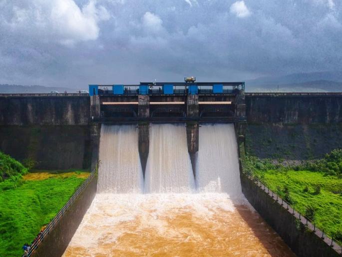Tulsi Dam at Dhamod Radhanagari Taluka Kolhapur District is 93 percent full | कोल्हापूर: तुळशी धरण ९३ टक्के भरले, धरणातून पाण्याचा विसर्ग सुरु Tulsi Dam at Dhamod Radhanagari Taluka Kolhapur District is 93 percent full | कोल्हापूर: तुळशी धरण ९३ टक्के भरले, धरणातून पाण्याचा विसर्ग सुरु