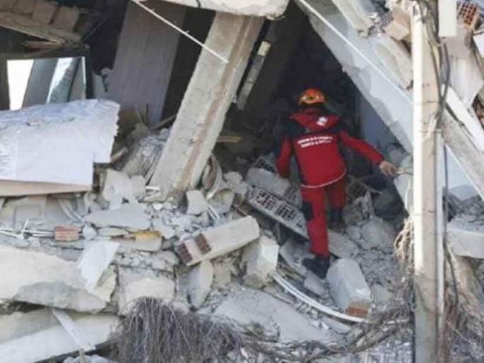 Strong earthquake in Turkey; Buildings collapsed, four died | तुर्कस्तानमध्ये भूकंपाचे जोरदार धक्के; इमारती कोसळल्या, चार ठार Strong earthquake in Turkey; Buildings collapsed, four died | तुर्कस्तानमध्ये भूकंपाचे जोरदार धक्के; इमारती कोसळल्या, चार ठार