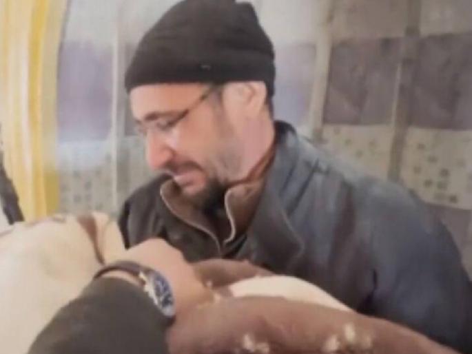 Turkey Syria Earthquake: 25 members of family died in earthquake, man cried with grandson dead body | Turkey Syria Earthquake : धक्कादायक! भूकंपामुळे कुटुंबातील 25 जणांचा मृत्यू, नातवाच्या मृतदेहाला बिलगून ढसाढसा रडला... Turkey Syria Earthquake: 25 members of family died in earthquake, man cried with grandson dead body | Turkey Syria Earthquake : धक्कादायक! भूकंपामुळे कुटुंबातील 25 जणांचा मृत्यू, नातवाच्या मृतदेहाला बिलगून ढसाढसा रडला...
