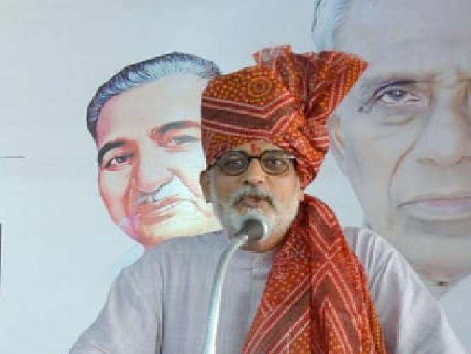 Killed Gandhi he got better, if he was alive he would have died every day says Tushar Gandhi | गांधींना मारले ते बरे झाले, जिवंत असते तर दररोज मेले असते! - तुषार गांधी Killed Gandhi he got better, if he was alive he would have died every day says Tushar Gandhi | गांधींना मारले ते बरे झाले, जिवंत असते तर दररोज मेले असते! - तुषार गांधी