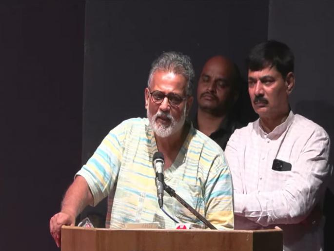Those who make hate speech should be treated like terrorists and punished severely, Tushar Gandhi demands to Uddhav Thackeray | 'त्या' लोकांना दहशतवाद्यांसारखी वागणूक द्या; तुषार गांधींची उद्धव ठाकरेंकडे मागणी Those who make hate speech should be treated like terrorists and punished severely, Tushar Gandhi demands to Uddhav Thackeray | 'त्या' लोकांना दहशतवाद्यांसारखी वागणूक द्या; तुषार गांधींची उद्धव ठाकरेंकडे मागणी