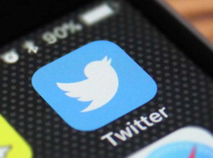 ‘Twitter’ feels fear ... philosophical opposition to the Centre’s new rules | ‘ट्विटर’ला वाटतेय भीती... केंद्राच्या नव्या नियमांना तात्त्विक विरोध    ‘Twitter’ feels fear ... philosophical opposition to the Centre’s new rules | ‘ट्विटर’ला वाटतेय भीती... केंद्राच्या नव्या नियमांना तात्त्विक विरोध