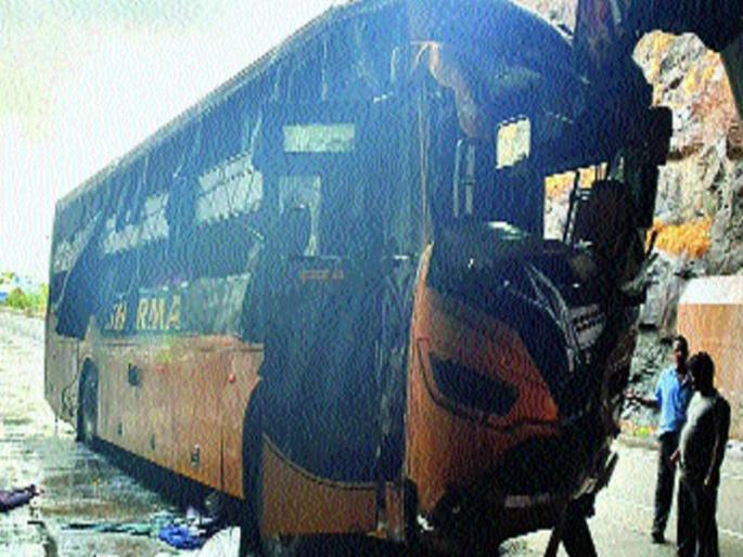 Two women killed in an accident in Expressway | एक्सप्रेस-वेवरील अपघातात दोन महिला ठार