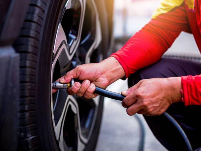 A question of a hundred rupees! Do you fill your car tires with nitrogen air or plain? dont play with life, mileage and safety Car Care Tips | प्रश्न शंभर रुपयांचा! तुमच्या कारच्या टायरमध्ये नायट्रोजन हवा भरता की साधी? A question of a hundred rupees! Do you fill your car tires with nitrogen air or plain? dont play with life, mileage and safety Car Care Tips | प्रश्न शंभर रुपयांचा! तुमच्या कारच्या टायरमध्ये नायट्रोजन हवा भरता की साधी?