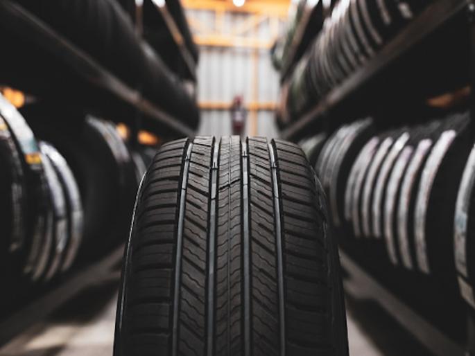 black tyres why are tyres always black in colour what is the secret behind it rubber heat | Black Tyres: माहितीये टायर्स कायम काळेच का असतात?, जाणून घ्या यामागील कारण… black tyres why are tyres always black in colour what is the secret behind it rubber heat | Black Tyres: माहितीये टायर्स कायम काळेच का असतात?, जाणून घ्या यामागील कारण…