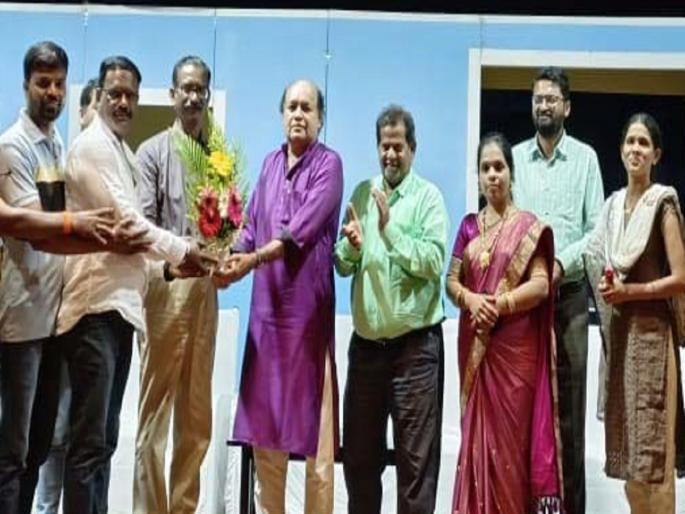 Ratnagiri's Kinara 1st in Inter-Departmental Drama Competition of State Transport Corporation; Final Round to Nanded | राज्य परिवहन महामंडळाच्या आंतरविभागीय नाट्य स्पर्धेत रत्नागिरीचे 'किनारा' प्रथम; अंतिम फेरी नांदेडला Ratnagiri's Kinara 1st in Inter-Departmental Drama Competition of State Transport Corporation; Final Round to Nanded | राज्य परिवहन महामंडळाच्या आंतरविभागीय नाट्य स्पर्धेत रत्नागिरीचे 'किनारा' प्रथम; अंतिम फेरी नांदेडला