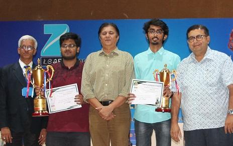 Chess: Kaustav Chakrabarti wins tittle | बुध्दिबळ : कौस्तव चक्रवर्ती ठरला विजेता Chess: Kaustav Chakrabarti wins tittle | बुध्दिबळ : कौस्तव चक्रवर्ती ठरला विजेता