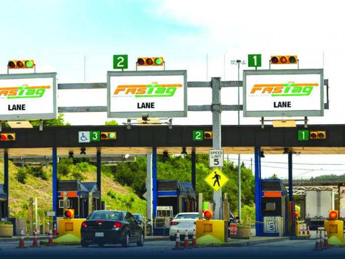 Fastag out of stock, driver distressed | फास्टॅग संपले, वाहन चालक त्रस्त Fastag out of stock, driver distressed | फास्टॅग संपले, वाहन चालक त्रस्त