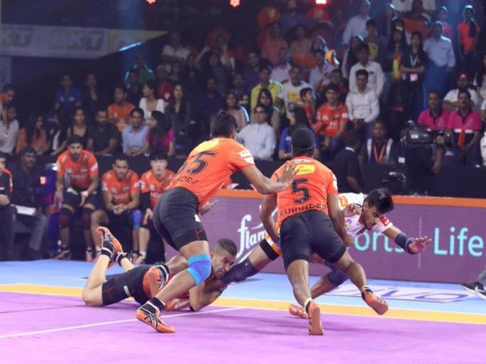 PKL 2019: U Mumba beat Puneri Paltan by 33-23 margin of first home match | PKL 2019 : यू मुंबाची घरच्या मैदानावर विजयी सलामी; महाराष्ट्रीय डर्बीत पुण्यावर मात PKL 2019: U Mumba beat Puneri Paltan by 33-23 margin of first home match | PKL 2019 : यू मुंबाची घरच्या मैदानावर विजयी सलामी; महाराष्ट्रीय डर्बीत पुण्यावर मात