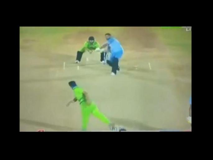 Comical dismissals in UAE's T20 Ajman All Stars League prompt ICC Investigation | Video : फलंदाज बाद होण्यामध्ये 'कुछ तो गडबड है';  ICC करतेय चौकशी