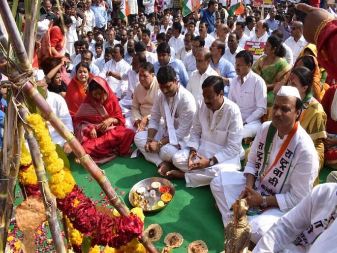 NCP Start the second phase Hallaboll movement | तुळजाभवानीच्या दरबारात राष्ट्रवादीचा ‘गोंधळ’; हल्लाबोल आंदोलनाच्या दुसर्‍या टप्प्यास प्रारंभ 