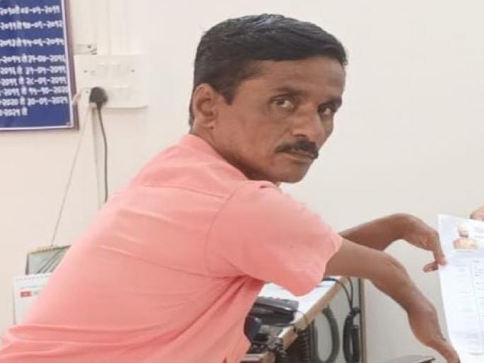 Death certificate issued while alive, Pension of disabled person in Uchgaon stopped | Kolhapur: जीवित असताना मृत असल्याचा दाखला, उचगावातील दिव्यांगाची पेन्शन झाली बंद Death certificate issued while alive, Pension of disabled person in Uchgaon stopped | Kolhapur: जीवित असताना मृत असल्याचा दाखला, उचगावातील दिव्यांगाची पेन्शन झाली बंद
