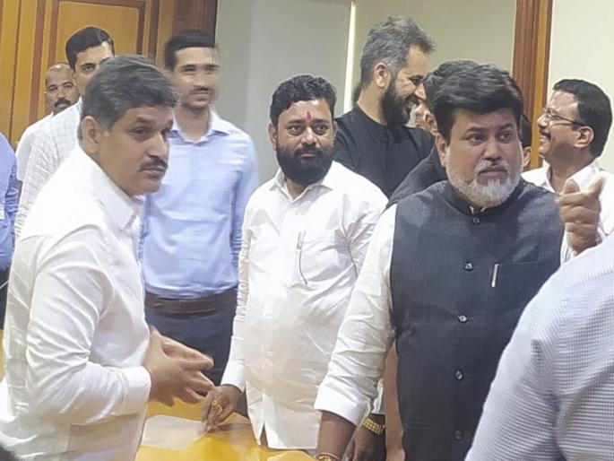 Rahul Kalate met Uday Samant; Discussions raged in political circles pune latest news | उदय सामंत यांची राहुल कलाटे यांनी घेतली भेट; राजकीय वर्तुळात रंगल्या चर्चा Rahul Kalate met Uday Samant; Discussions raged in political circles pune latest news | उदय सामंत यांची राहुल कलाटे यांनी घेतली भेट; राजकीय वर्तुळात रंगल्या चर्चा
