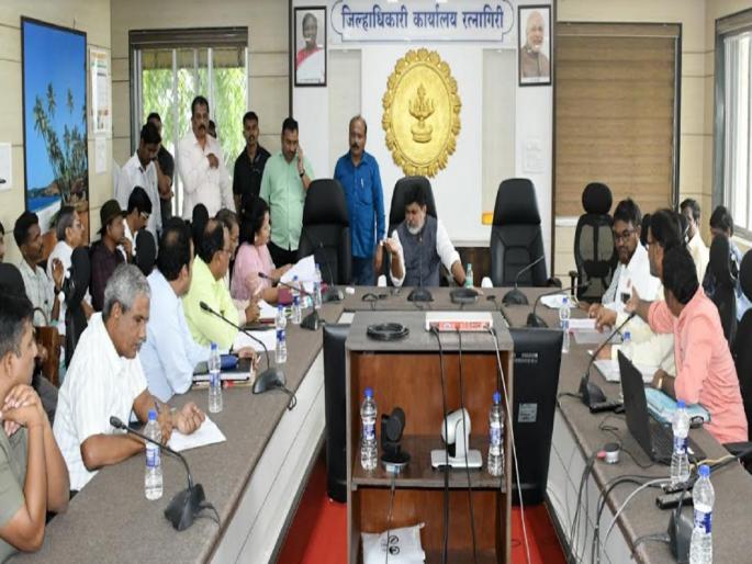 Include the names of project victims of Gothne in Ratnagiri in the collection list, Minister Uday Samant orders | गोठणेतील प्रकल्पग्रस्तांच्या नावांचा संकलन यादीत समावेश करा, मंत्री उदय सामंत यांचे आदेश Include the names of project victims of Gothne in Ratnagiri in the collection list, Minister Uday Samant orders | गोठणेतील प्रकल्पग्रस्तांच्या नावांचा संकलन यादीत समावेश करा, मंत्री उदय सामंत यांचे आदेश