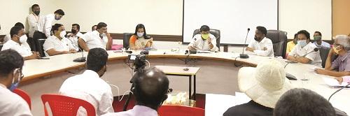 Punchnama for loss of 10,000 hectares of paddy field, the number of affected areas is likely to increase | १० हजार हेक्टर भातशेती नुकसानीचे पंचनामे, बाधित क्षेत्राचा आकडा वाढण्याची शक्यता Punchnama for loss of 10,000 hectares of paddy field, the number of affected areas is likely to increase | १० हजार हेक्टर भातशेती नुकसानीचे पंचनामे, बाधित क्षेत्राचा आकडा वाढण्याची शक्यता