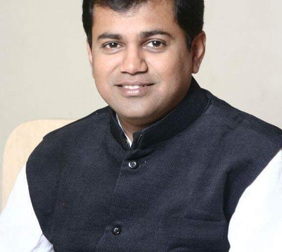 Samantha's order to relocate Fonda checkpost | फोंडा चेकपोस्ट स्थलांतरित करण्याचे सामंत यांचे आदेश Samantha's order to relocate Fonda checkpost | फोंडा चेकपोस्ट स्थलांतरित करण्याचे सामंत यांचे आदेश