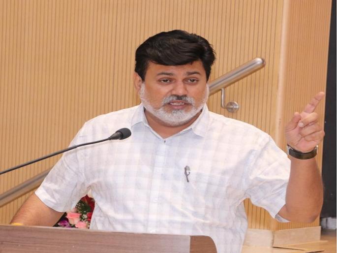 Permanent online exams are a misconception for some Now the role of government in conducting offline exams said uday samant | Uday Samant: कायमस्वरूपी ऑनलाईन परीक्षा हा तर गैरसमज; आता ऑफलाईन घेण्याची सरकारची भूमिका Permanent online exams are a misconception for some Now the role of government in conducting offline exams said uday samant | Uday Samant: कायमस्वरूपी ऑनलाईन परीक्षा हा तर गैरसमज; आता ऑफलाईन घेण्याची सरकारची भूमिका