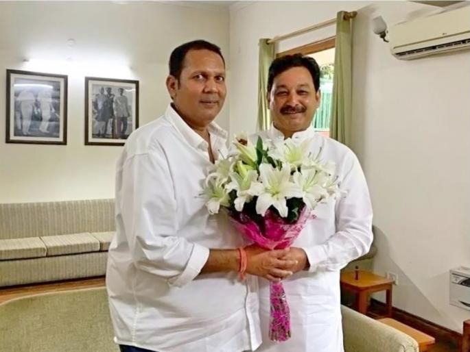 mp udayanraje bhosale react on maratha reservation and says sambhajiraje is my younger brother | Maratha Reservation: “संभाजीराजे माझे धाकटे भाऊ, आमच्यात कोणतेही मतभेद नाहीत”: उदयनराजे mp udayanraje bhosale react on maratha reservation and says sambhajiraje is my younger brother | Maratha Reservation: “संभाजीराजे माझे धाकटे भाऊ, आमच्यात कोणतेही मतभेद नाहीत”: उदयनराजे