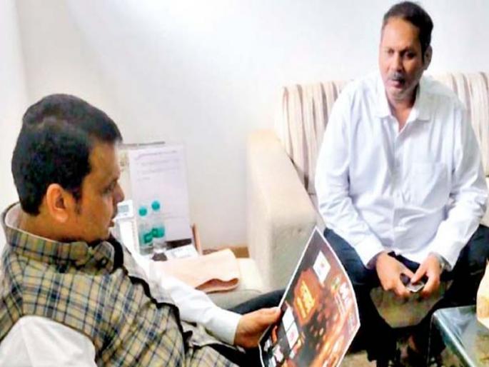 ncp mp udayanraje bhosale leaves satara to meet cm devendra fadnavis in mumbai | उदयनराजे मुख्यमंत्र्यांच्या भेटीला, राजकीय वर्तुळाच्या भुवया उंचावल्या! ncp mp udayanraje bhosale leaves satara to meet cm devendra fadnavis in mumbai | उदयनराजे मुख्यमंत्र्यांच्या भेटीला, राजकीय वर्तुळाच्या भुवया उंचावल्या!