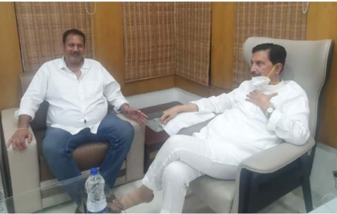 Udayan Raje-Ram Raje Friendship Parvachi Nandi !, Abola ended | उदयनराजे-रामराजे मैत्री पर्वाची नांदी!, अबोला संपला Udayan Raje-Ram Raje Friendship Parvachi Nandi !, Abola ended | उदयनराजे-रामराजे मैत्री पर्वाची नांदी!, अबोला संपला