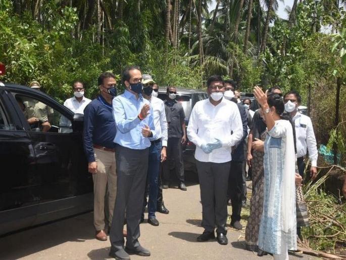 The administration is exhausted due to the visits of many ministers | अनेक मंत्र्यांच्या दौऱ्यांमुळे प्रशासनाची होतेय दमछाक The administration is exhausted due to the visits of many ministers | अनेक मंत्र्यांच्या दौऱ्यांमुळे प्रशासनाची होतेय दमछाक