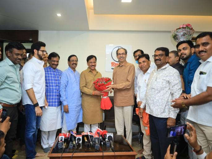 October heat of party change BJP's Rajan Teli, Suresh Bankar, Ajit Pawar Group's Deepak Aba Salunkhe in Uddhav Sena | पक्षबदलाची ऑक्टोबर हीट! भाजपचे राजन तेली, सुरेश बनकर, अजित पवार गटाचे दीपक आबा साळुंखे उद्धवसेनेत October heat of party change BJP's Rajan Teli, Suresh Bankar, Ajit Pawar Group's Deepak Aba Salunkhe in Uddhav Sena | पक्षबदलाची ऑक्टोबर हीट! भाजपचे राजन तेली, सुरेश बनकर, अजित पवार गटाचे दीपक आबा साळुंखे उद्धवसेनेत