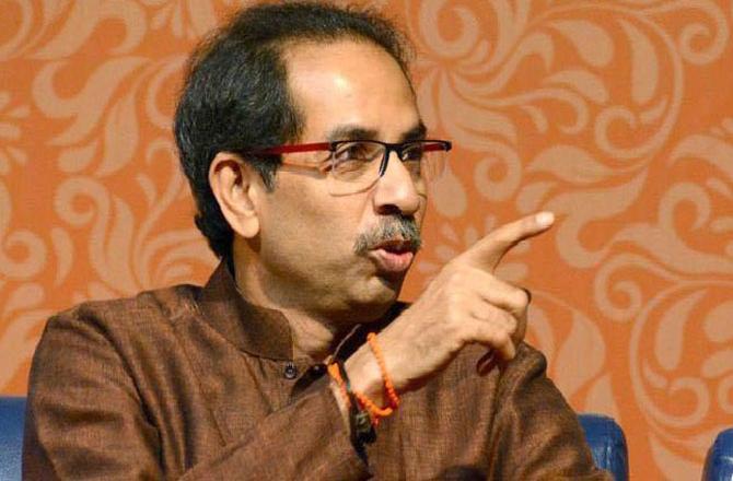 Samana Editorial on Article 370 Remove from Jammu Kashmir | '...म्हणून हे बेरोजगार तरुण हाती बंदुका घेऊन बंड करीत नाहीत' Samana Editorial on Article 370 Remove from Jammu Kashmir | '...म्हणून हे बेरोजगार तरुण हाती बंदुका घेऊन बंड करीत नाहीत'