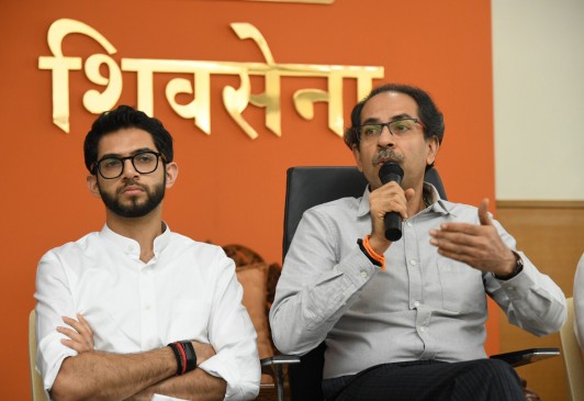 union minister and bjp leader narayan rane said 4 mla of shiv sena in contact with us they likely to be left party | Maharashtra Politics: उद्धव ठाकरे गटाला पुन्हा खिंडार पडणार? ४ आमदार संपर्कात आहेत; भाजपच्या बड्या नेत्याचा दावा!