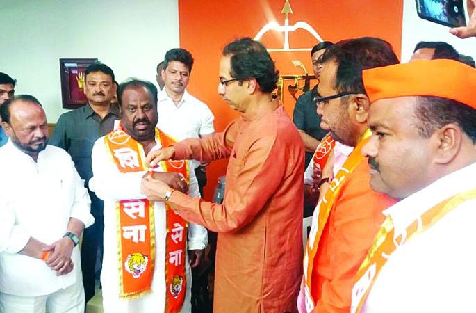 Nirubha ... I want to say Chackhalie Saffron - Uddhav Thackeray expressed it | नरूभाऊ... मला चिखलीवर हवाय भगवा - उद्धव ठाकरेंनी व्यक्त केली अपेक्षा Nirubha ... I want to say Chackhalie Saffron - Uddhav Thackeray expressed it | नरूभाऊ... मला चिखलीवर हवाय भगवा - उद्धव ठाकरेंनी व्यक्त केली अपेक्षा