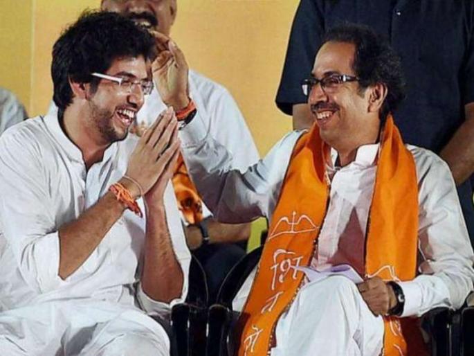 uddhav thackeray commentry on sharad pawar over sujay vikhe patils entry in bjp | माझ्या मुलांसह इतरांच्या मुलांचेही लाड करतो; उद्धव यांचा पवारांना टोला, आदित्यच्या उमेदवारीबाबत खुलासा uddhav thackeray commentry on sharad pawar over sujay vikhe patils entry in bjp | माझ्या मुलांसह इतरांच्या मुलांचेही लाड करतो; उद्धव यांचा पवारांना टोला, आदित्यच्या उमेदवारीबाबत खुलासा