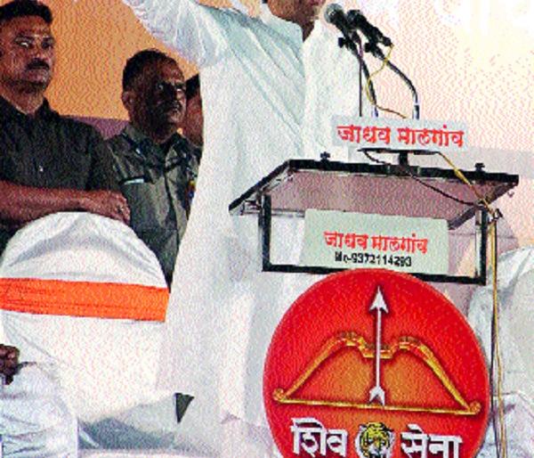 Sharad Pawar should not give advice to the army: Uddhav Thackeray's criticism | शरद पवारांनी सेनेला सल्ले देऊ नयेत : उद्धव ठाकरे यांची टीका Sharad Pawar should not give advice to the army: Uddhav Thackeray's criticism | शरद पवारांनी सेनेला सल्ले देऊ नयेत : उद्धव ठाकरे यांची टीका
