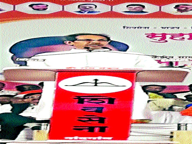 Tribal rights should not be challenged: Uddhav Thackeray | आदिवासींच्या हक्कांना धक्का लागणार नाही : उद्धव ठाकरे Tribal rights should not be challenged: Uddhav Thackeray | आदिवासींच्या हक्कांना धक्का लागणार नाही : उद्धव ठाकरे