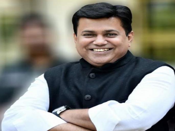 ... That is why I will not come again but come back: Uday Samant | ... त्यामुळेच मी पुन्हा येईन नाही तर "परत येईन " असे म्हणतो : उदय सामंत 