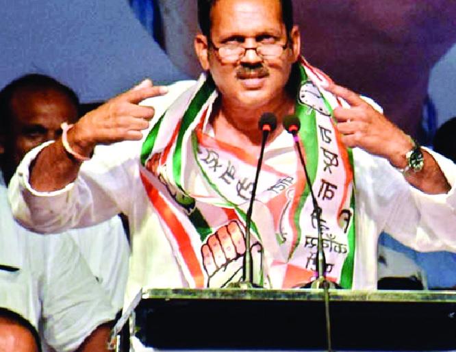 Ghayal Challenged the war of NCP, Baramati, Phaltan | घायाळ राष्ट्रवादीला युद्धाचे आव्हान, बारामती, फलटणवर टीकास्त्र Ghayal Challenged the war of NCP, Baramati, Phaltan | घायाळ राष्ट्रवादीला युद्धाचे आव्हान, बारामती, फलटणवर टीकास्त्र