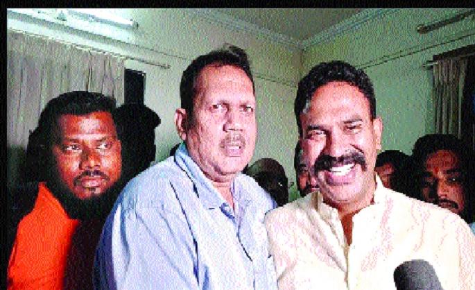 Ranjit Singh is happy to be elected: Udayan Raje Bhosale | रणजितसिंह निवडून आल्याचा आनंदच वाटतो : उदयनराजे भोसले Ranjit Singh is happy to be elected: Udayan Raje Bhosale | रणजितसिंह निवडून आल्याचा आनंदच वाटतो : उदयनराजे भोसले
