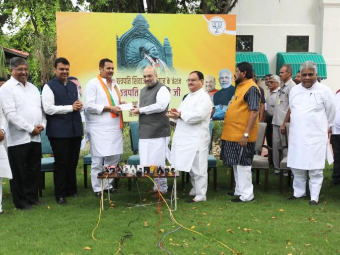 Udayan Raje's help to get BJP government back in the state: Amit Shah | राज्यात पुन्हा भाजपचे सरकार येण्यासाठी उदयनराजेंची मदत : अमित शहा Udayan Raje's help to get BJP government back in the state: Amit Shah | राज्यात पुन्हा भाजपचे सरकार येण्यासाठी उदयनराजेंची मदत : अमित शहा